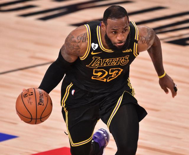 图片报：罗伊斯即将与洛杉矶银河续约至2027年底