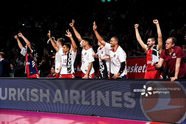 中超-卡扎伊什维利帽子戏法 泰山客场战平申花